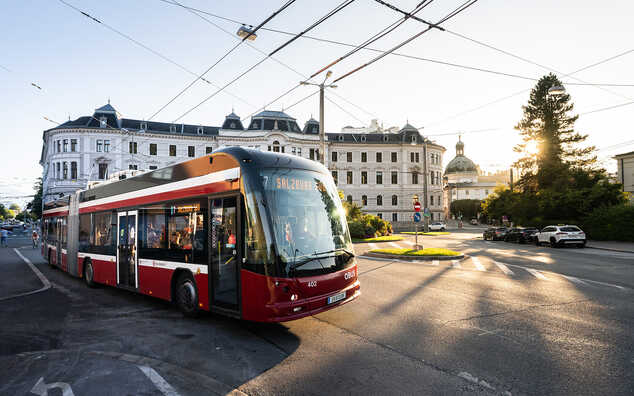 Obus: Einsteigen und Geschichte erleben. 