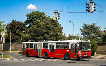 Oldtimer-Shuttlebus zum Eisenbahnmuseum Schwechat