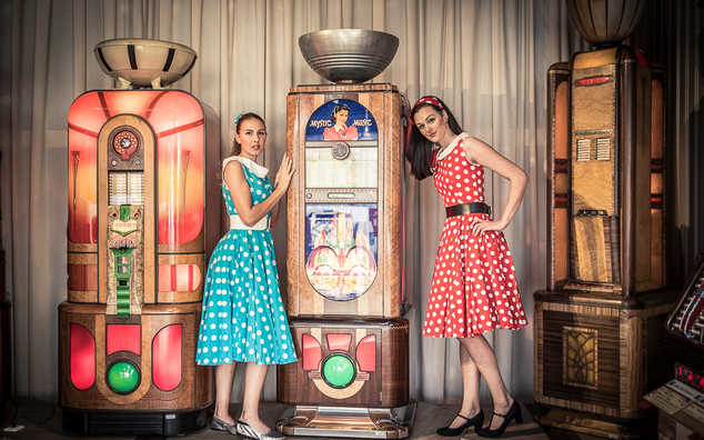 Terra Technica Jukebox & Pinball – Time Travel Museum